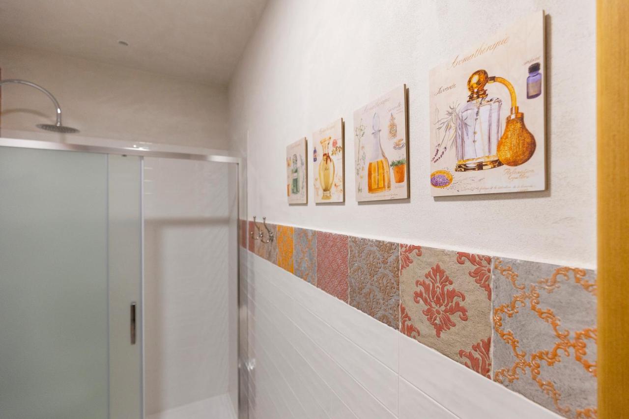 Palazzo Badiale History&Rooms Atella Exterior foto